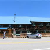 Twin Lakes Inn