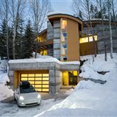 Ski-in, Ski-out Modern Escape in Vail