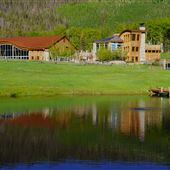 Casteel Creek Coyote Lodge & Amenities